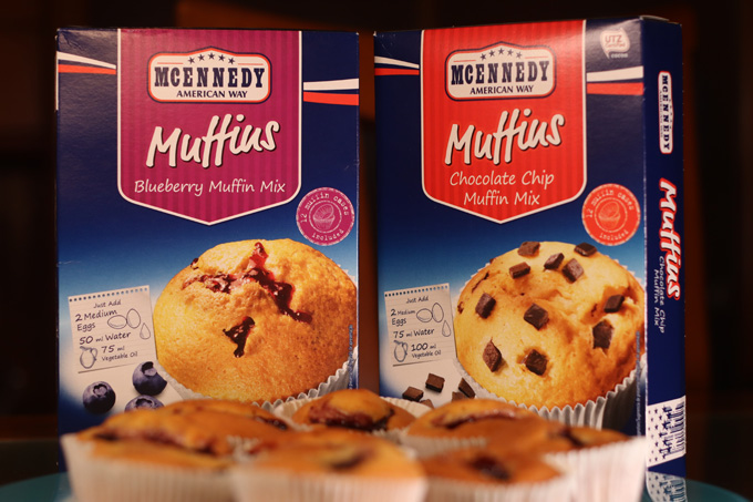 muffins de mirtilo e muffins de chocolate