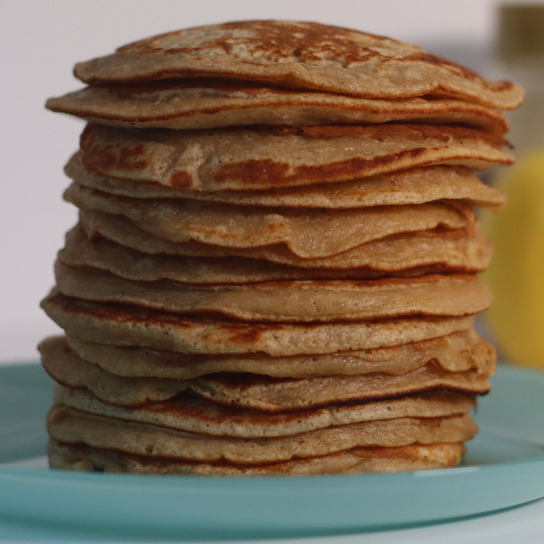 Bolo de maçã e canela saudável - A Pitada do Pai